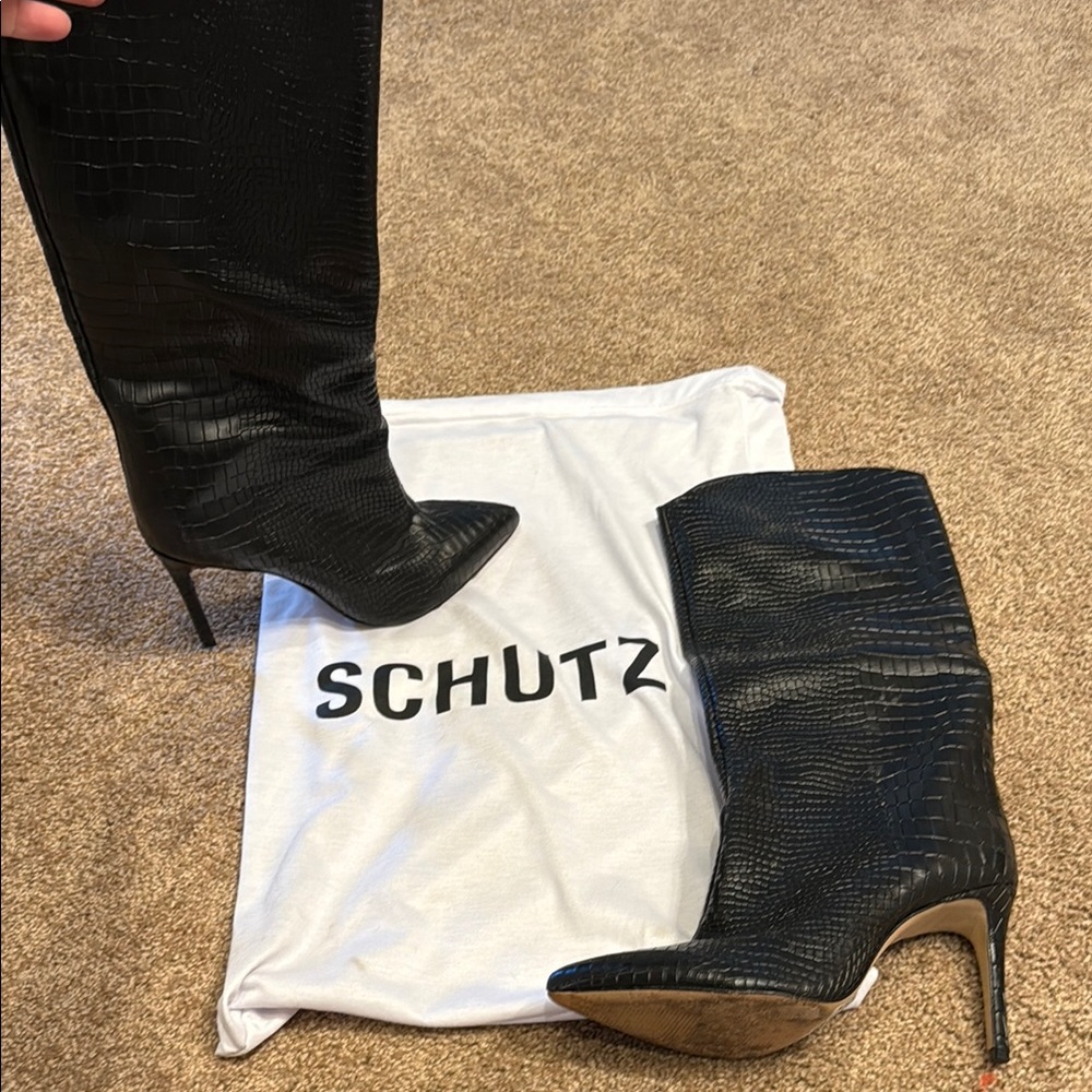 SCHUTZ Black Croc-Patterned Heeled Boots